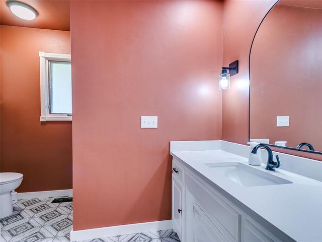 1812 Dove Court, Edmond, OK 73034