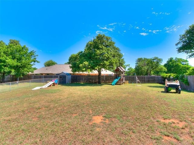 1812 Dove Court, Edmond, OK 73034