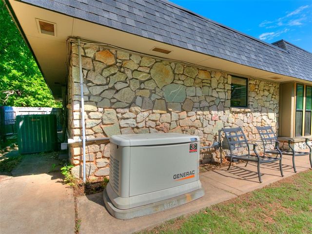 1812 Dove Court, Edmond, OK 73034