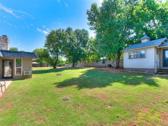 1812 Dove Court, Edmond, OK 73034