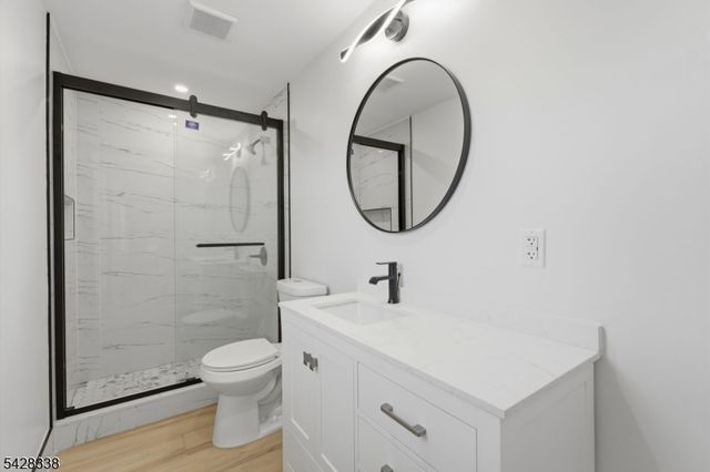 240 Crawford Pl, Elizabeth City, NJ 07208