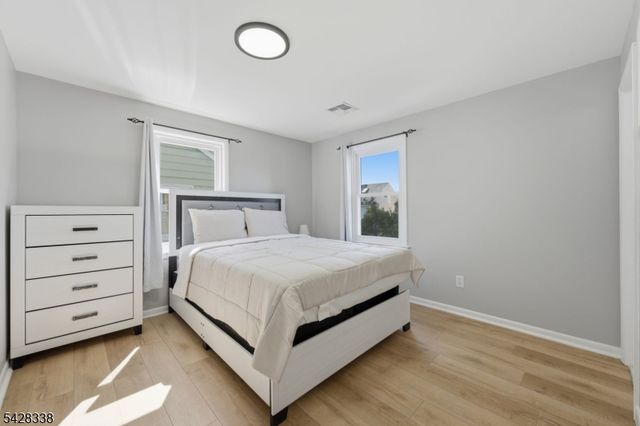 240 Crawford Pl, Elizabeth City, NJ 07208