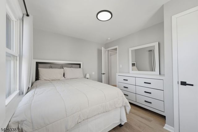 240 Crawford Pl, Elizabeth City, NJ 07208