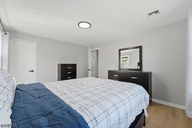 240 Crawford Pl, Elizabeth City, NJ 07208