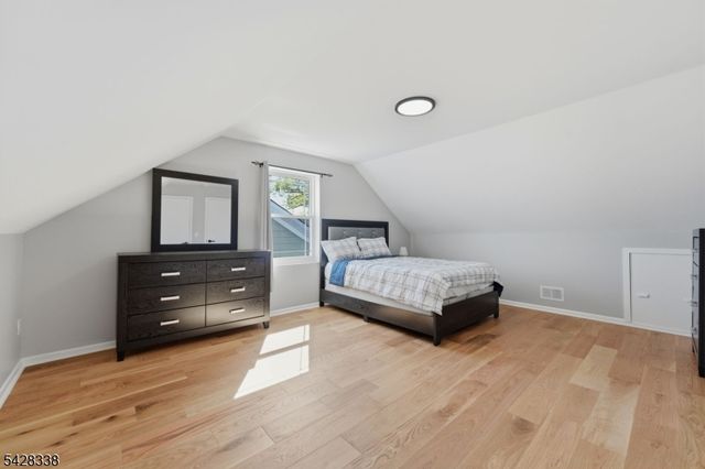 240 Crawford Pl, Elizabeth City, NJ 07208