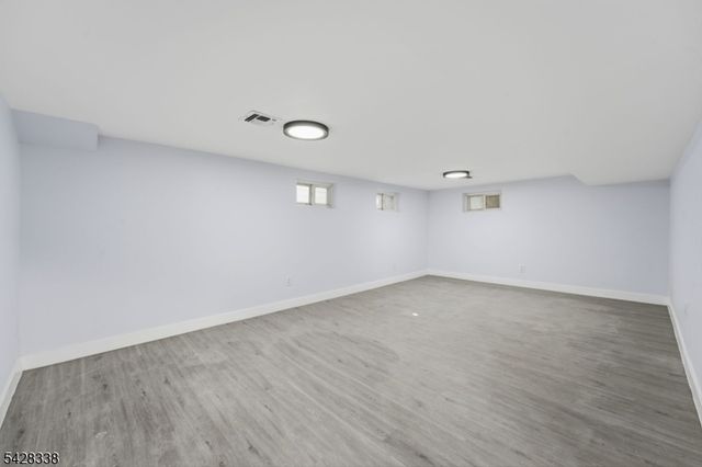 240 Crawford Pl, Elizabeth City, NJ 07208