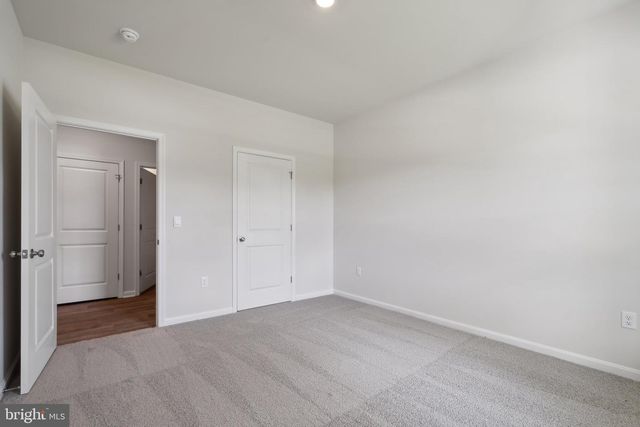000 FAIRFIELD DR, Staunton, VA 24401