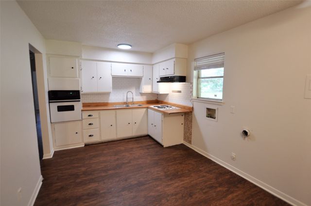 507 N Merrimac Street, Weatherford, TX 76086