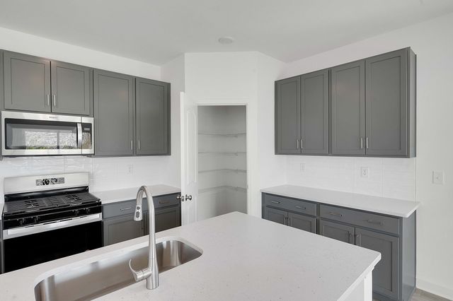 245 West Millbrook Drive, Spring Hill, TN 37174