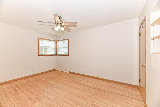 7038 W Lakefield DRIVE, Milwaukee, WI 53219