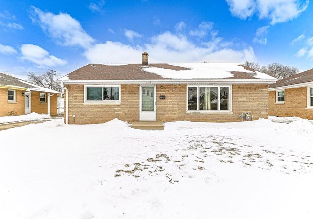 7038 W Lakefield DRIVE, Milwaukee, WI 53219