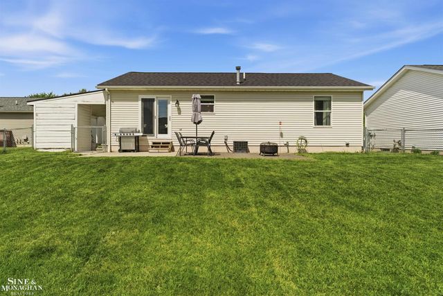 1045 April Lane, Marysville, MI 48040