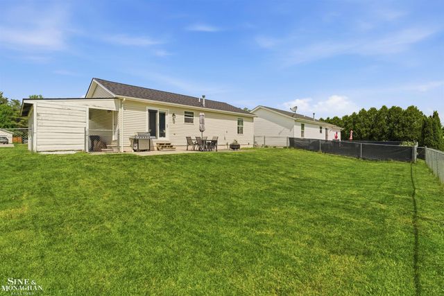 1045 April Lane, Marysville, MI 48040