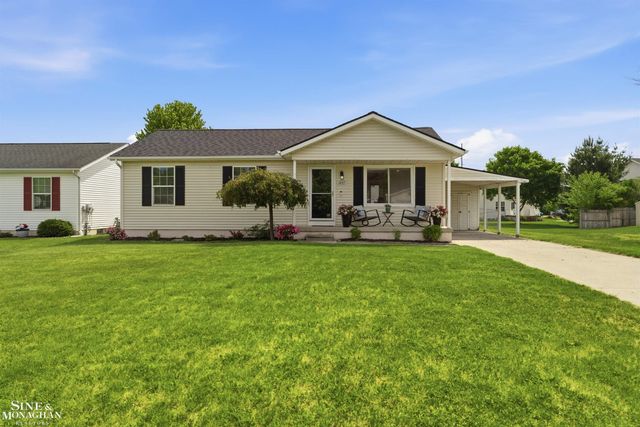 1045 April Lane, Marysville, MI 48040