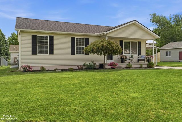 1045 April Lane, Marysville, MI 48040