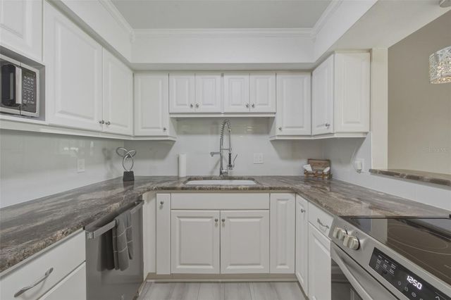 1351 GULF BOULEVARD 202, Clearwater Beach, FL 33767