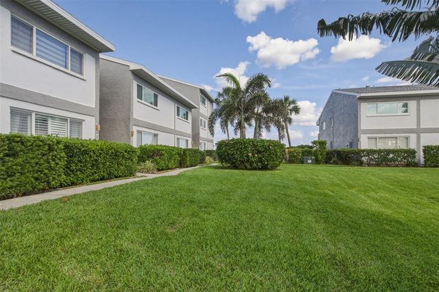 1351 GULF BOULEVARD 202, Clearwater Beach, FL 33767