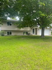 436 3rd Street NW, Saint Michael, MN 55376