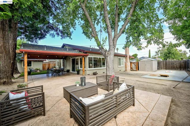 3318 Ensenada Dr, San Ramon, CA 94583