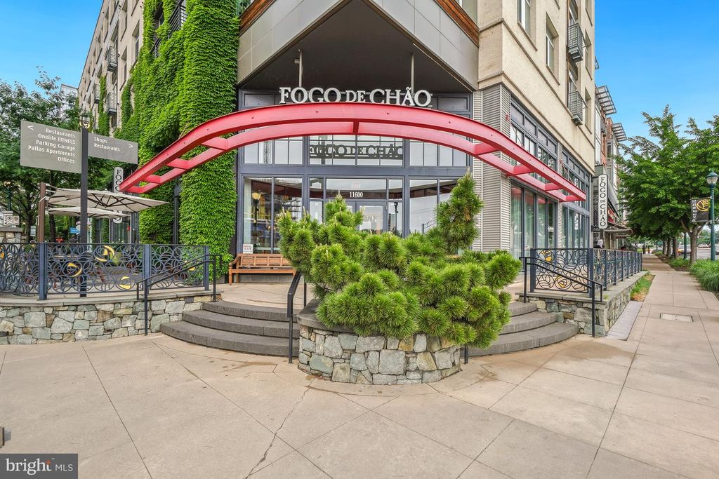 Image 37 of property listing at 5802 NICHOLSON LN #2-202, Rockville, MD 20852