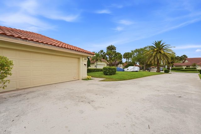 2890 Gettysburg Lane, West Palm Beach, FL 33409