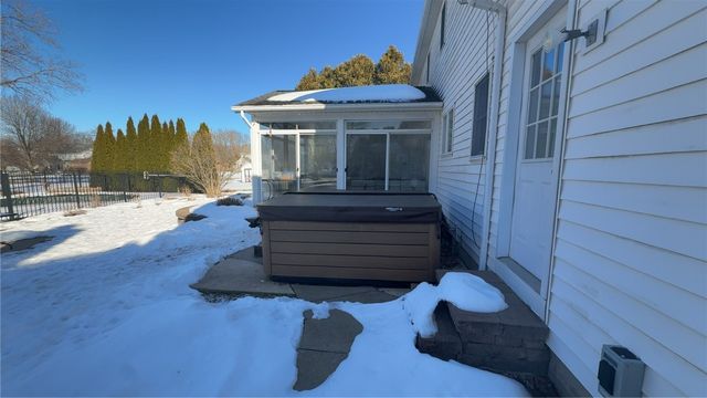 68 Labrador Drive, Greece, NY 14616