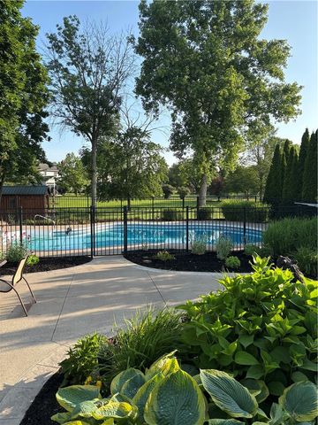 68 Labrador Drive, Greece, NY 14616