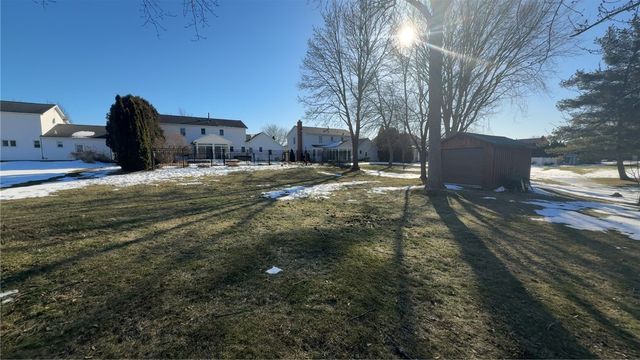 68 Labrador Drive, Greece, NY 14616