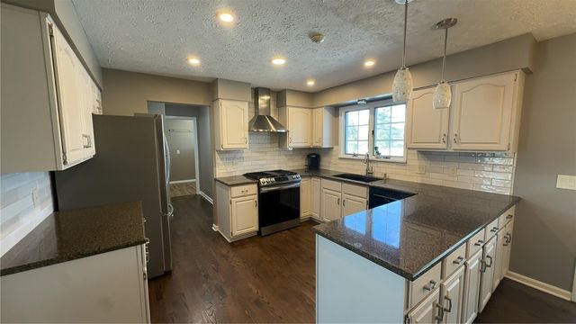 68 Labrador Drive, Greece, NY 14616