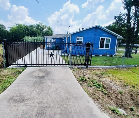 8201 Kenton Street, Houston, TX 77028