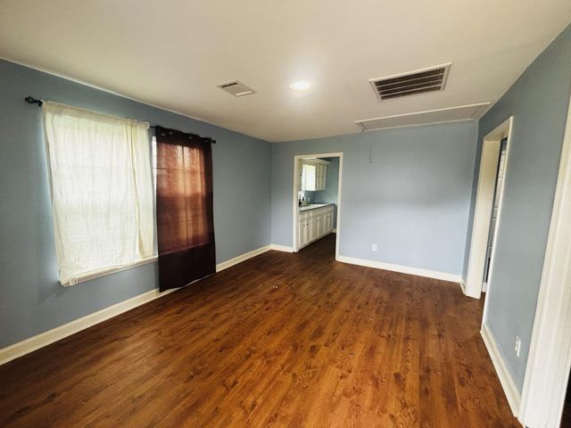 8201 Kenton Street, Houston, TX 77028