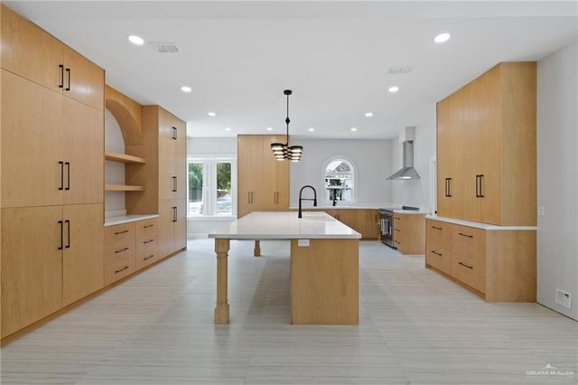 600 Bluebird Avenue, Mcallen, TX 78504