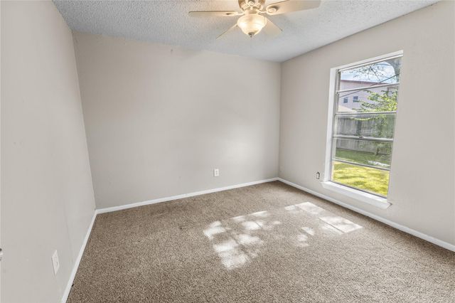 309 Cole Street, Webster, TX 77598