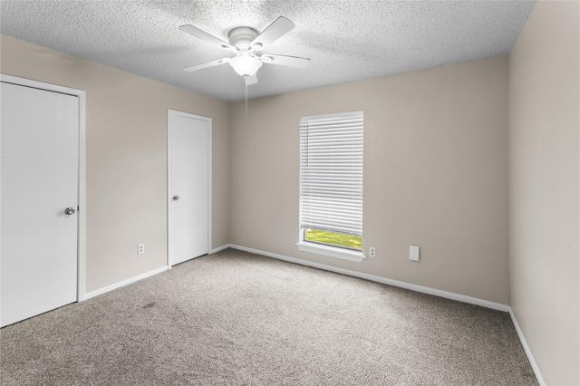 309 Cole Street, Webster, TX 77598