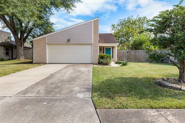 309 Cole Street, Webster, TX 77598