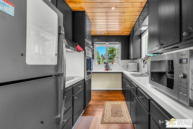 23971 Skyview Drive, Idyllwild, CA 92549