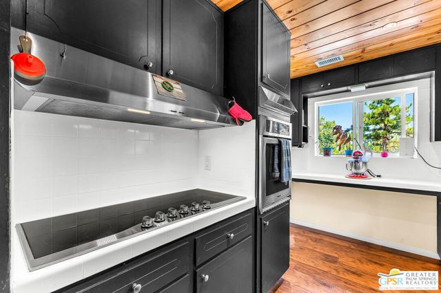 23971 Skyview Drive, Idyllwild, CA 92549