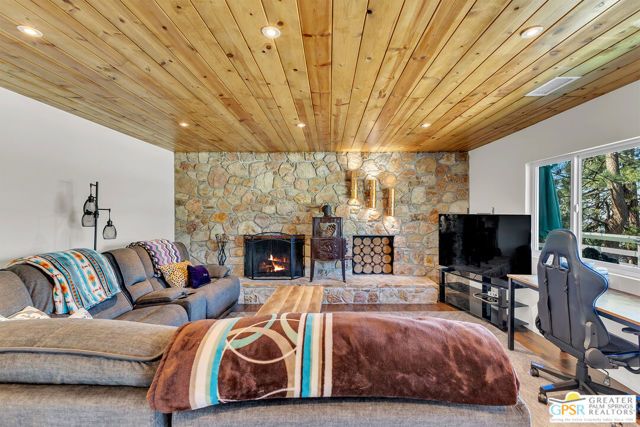 23971 Skyview Drive, Idyllwild, CA 92549