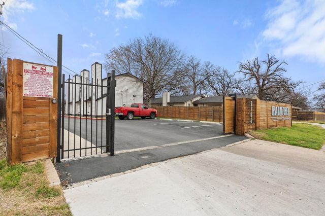 2706 Wheless LN Bldg 4, Austin, TX 78723