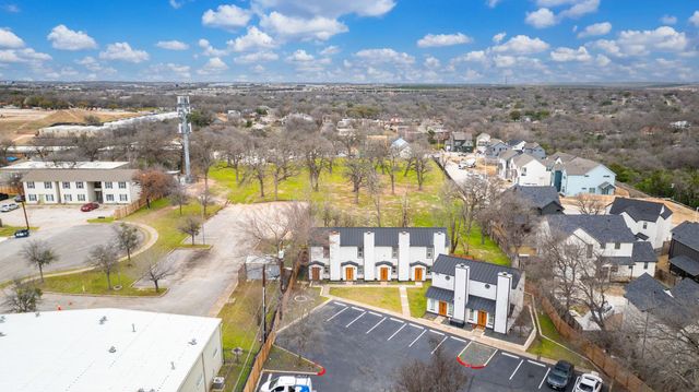 2706 Wheless LN Bldg 4, Austin, TX 78723