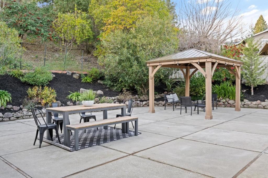 Image 35 of property listing at 100 Hardie Drive, Moraga, CA 94556