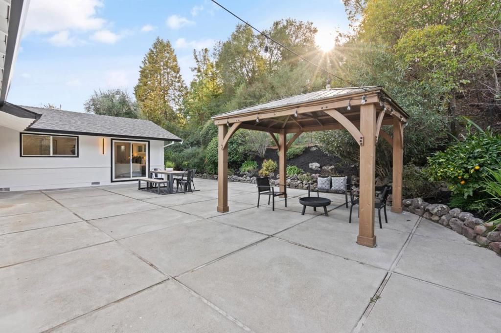 Image 38 of property listing at 100 Hardie Drive, Moraga, CA 94556
