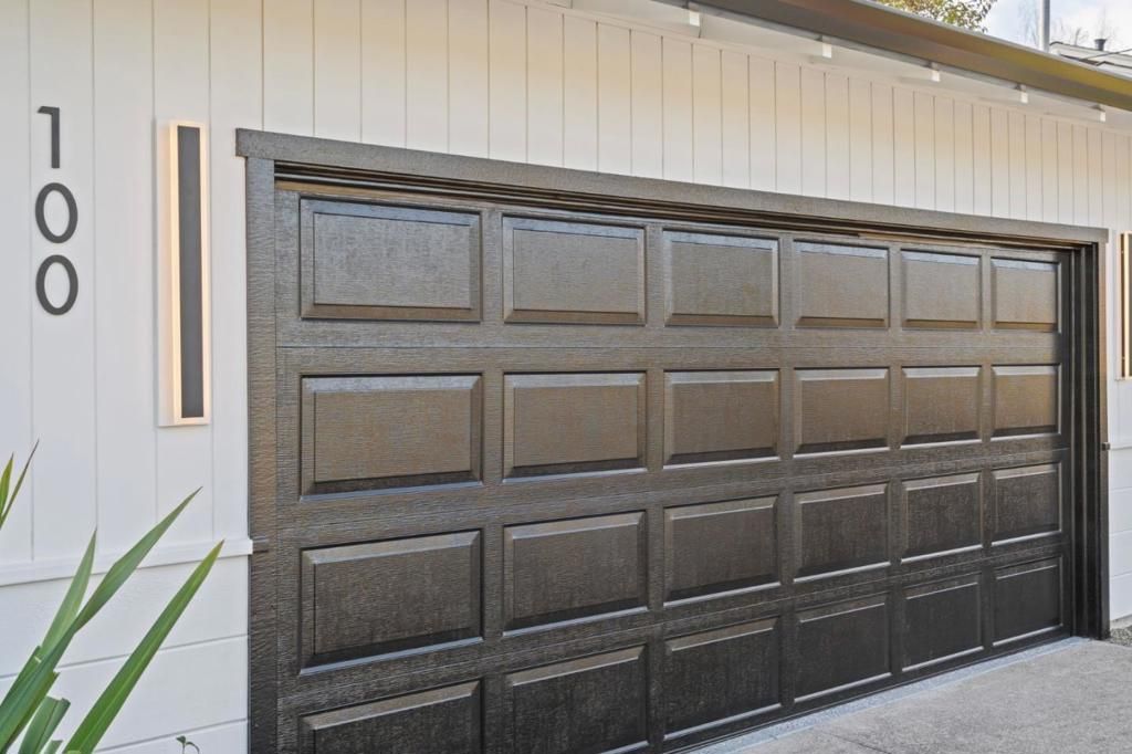 Image 40 of property listing at 100 Hardie Drive, Moraga, CA 94556
