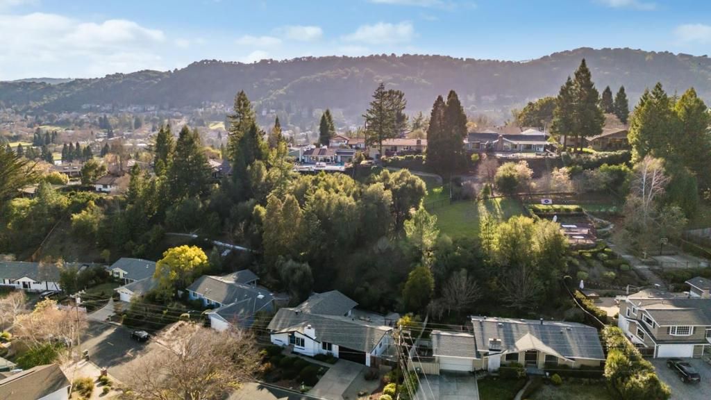Image 42 of property listing at 100 Hardie Drive, Moraga, CA 94556