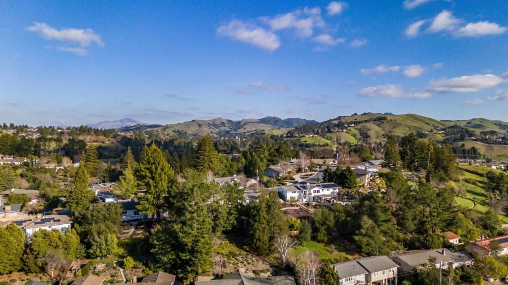 Image 43 of property listing at 100 Hardie Drive, Moraga, CA 94556