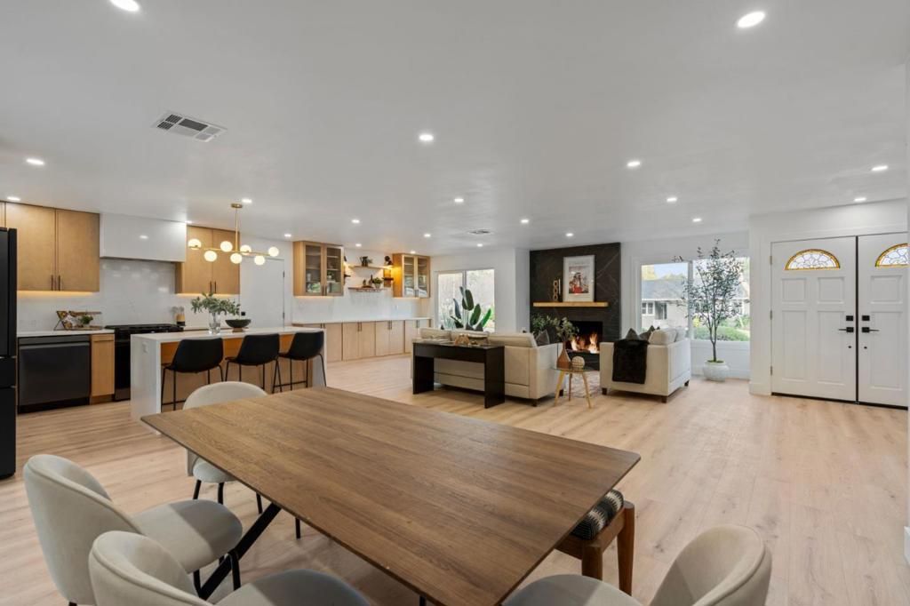 Image 5 of property listing at 100 Hardie Drive, Moraga, CA 94556