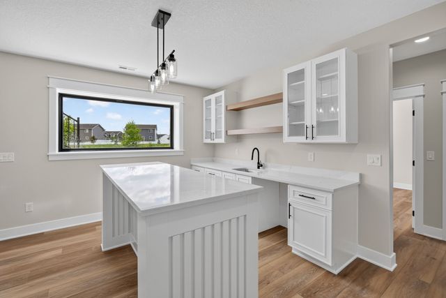 270 NW Copperleaf Court, Waukee, IA 50263