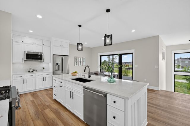 270 NW Copperleaf Court, Waukee, IA 50263