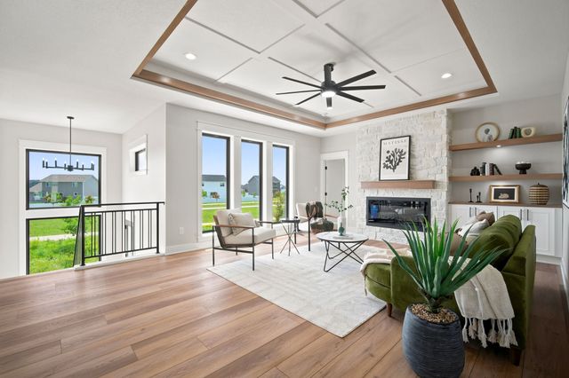 270 NW Copperleaf Court, Waukee, IA 50263
