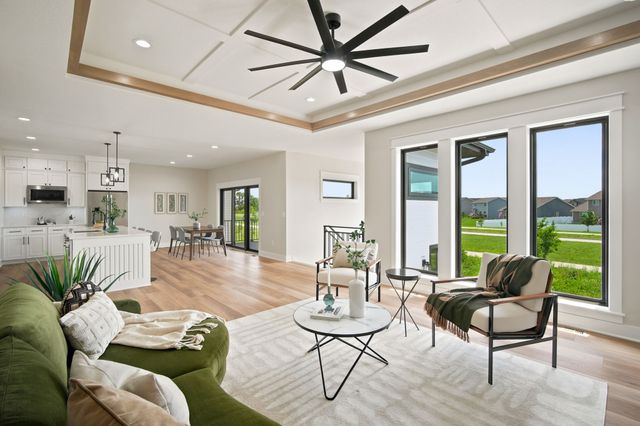 270 NW Copperleaf Court, Waukee, IA 50263